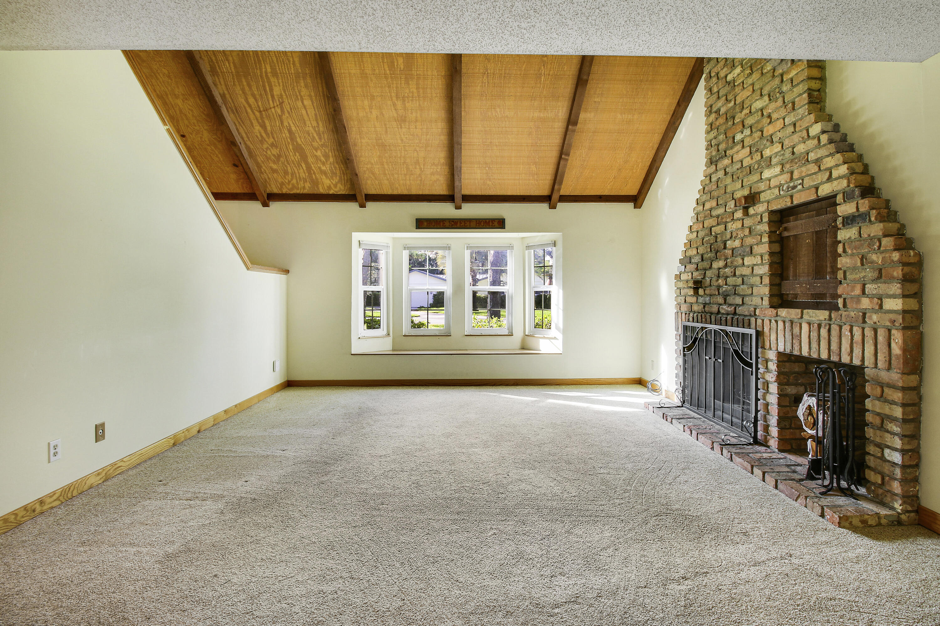 5673 Old Orange Road Jupiter, FL 33458 - Photo 7 of 49 Living Room