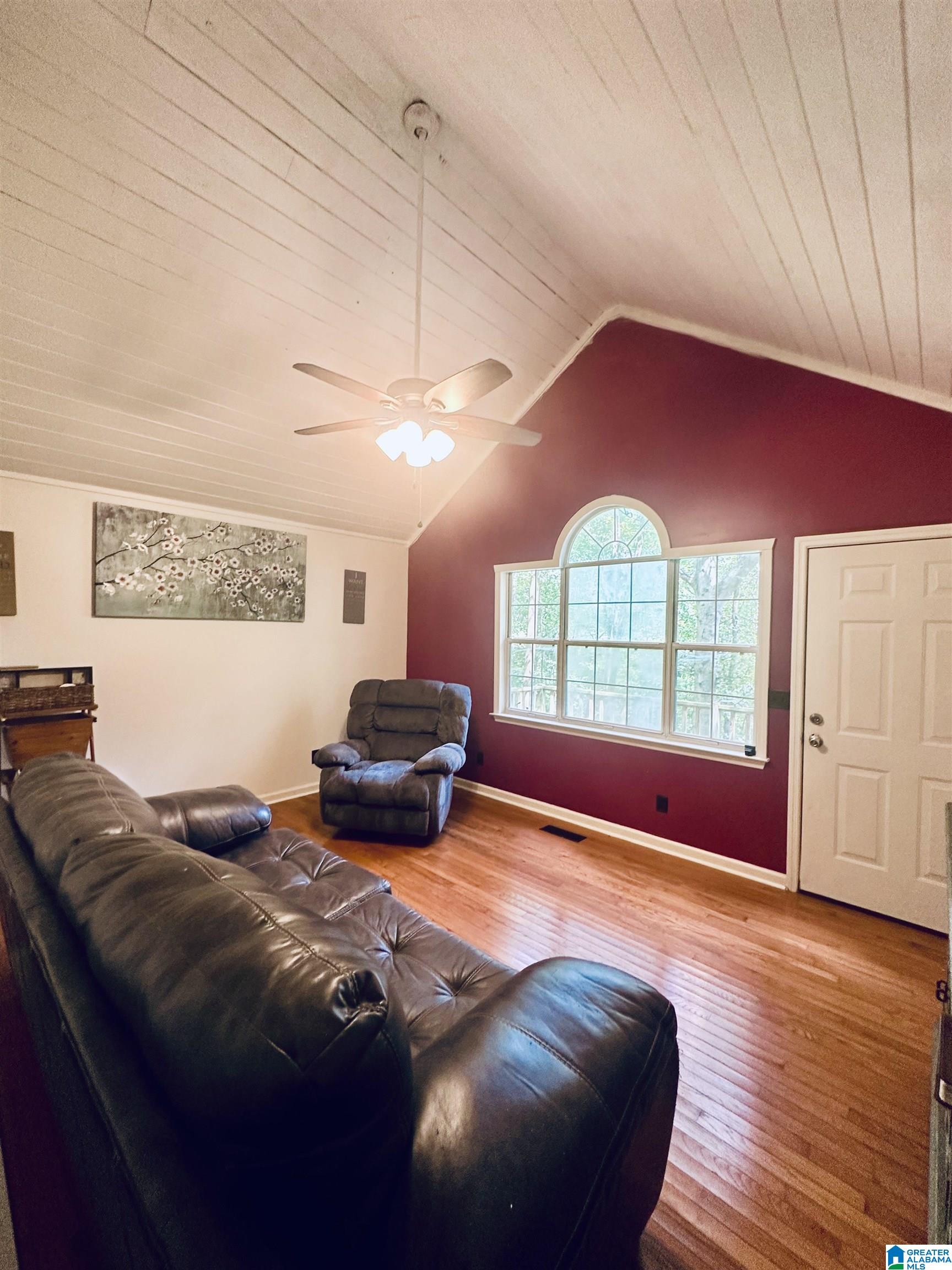 1024 Poplar Trail Warrior, AL 35180 - Photo 9 of 32