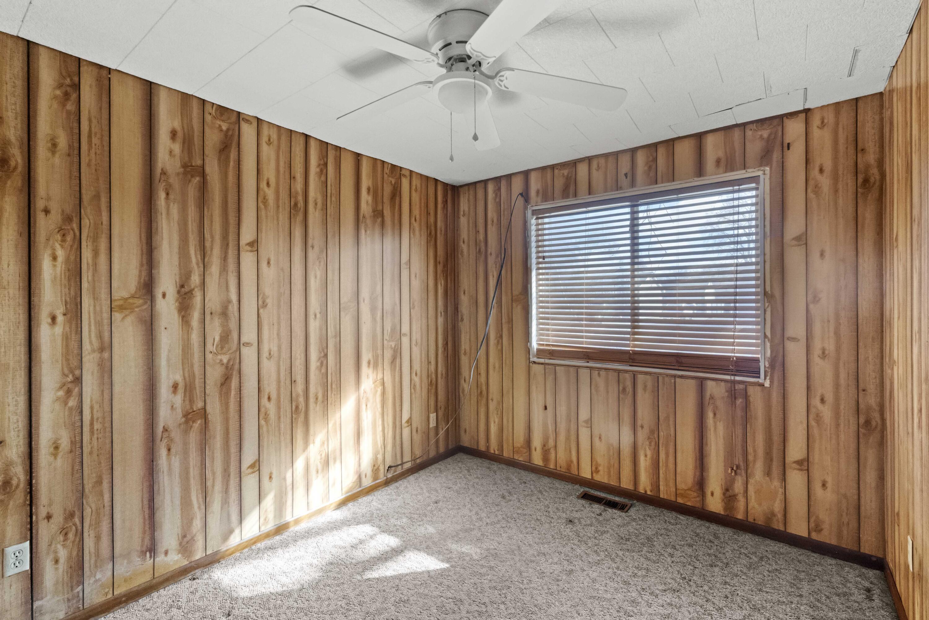 778 Capitol Road Valparaiso, IN 46385 - Photo 13 of 20 3000x2001