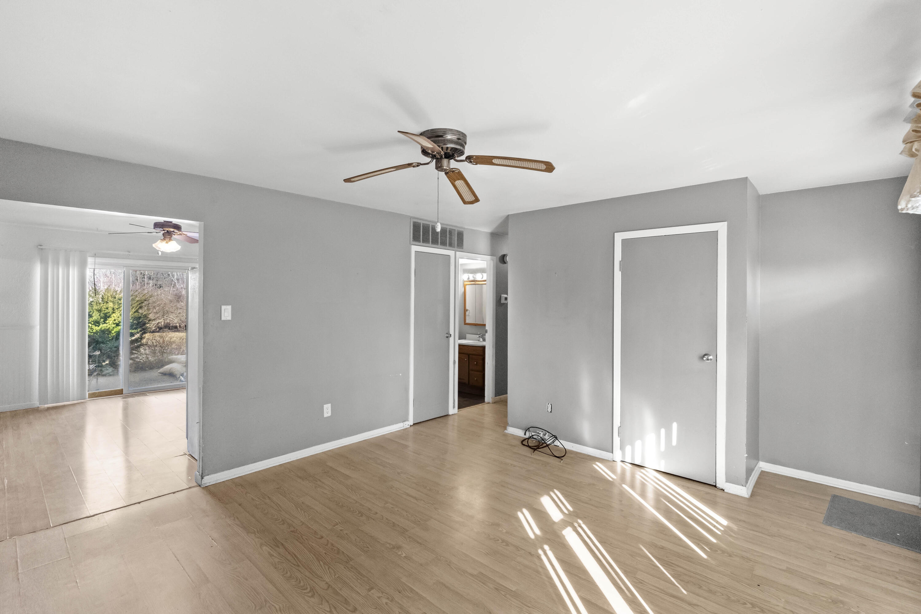 778 Capitol Road Valparaiso, IN 46385 - Photo 5 of 20 3000x2000