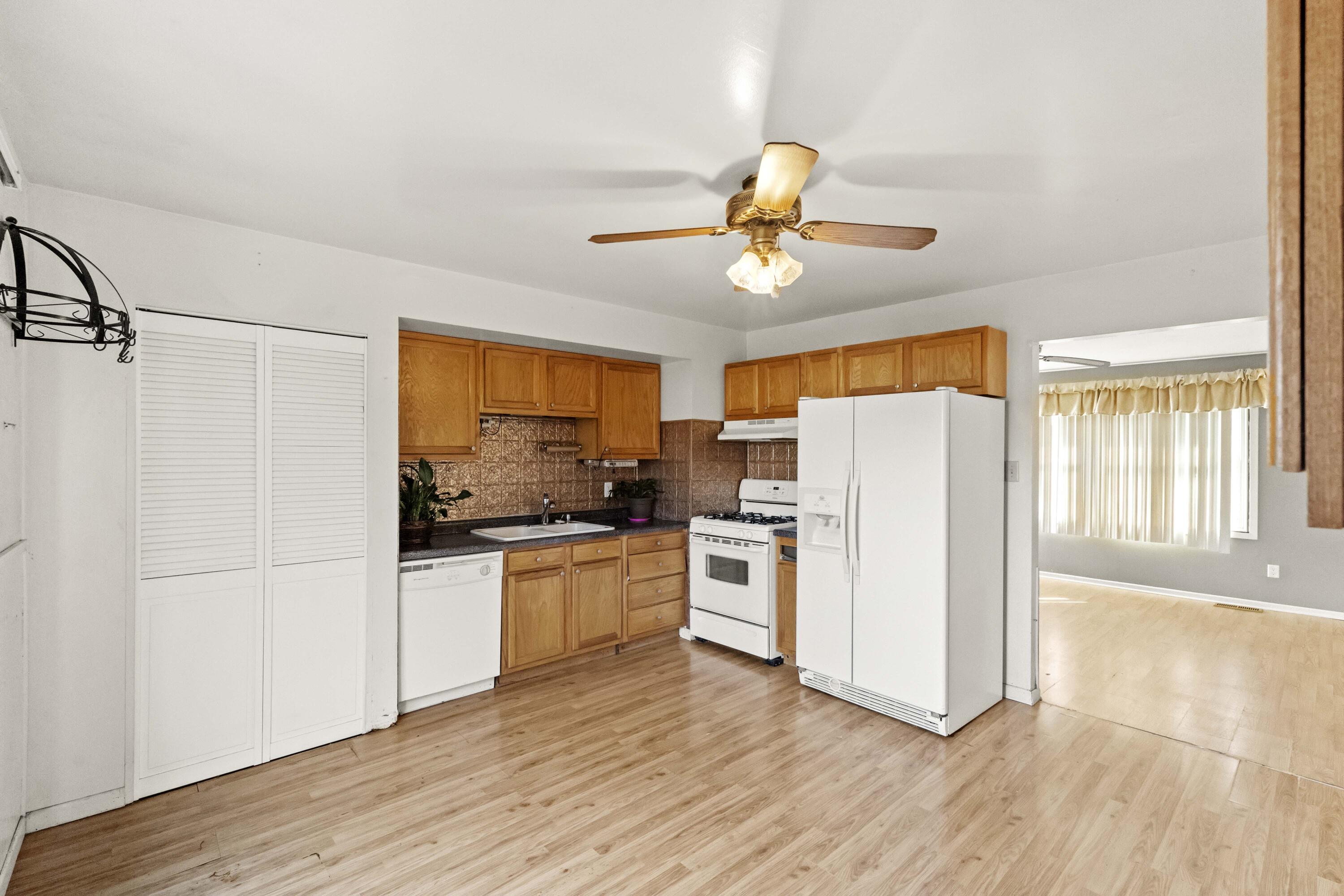 778 Capitol Road Valparaiso, IN 46385 - Photo 6 of 20 3000x2000