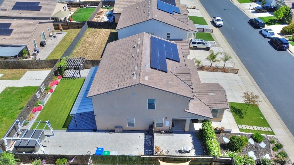 2129 Redding Way Atwater, CA 95301 - Photo 4 of 75 an aerial view of multiple houses with a yard