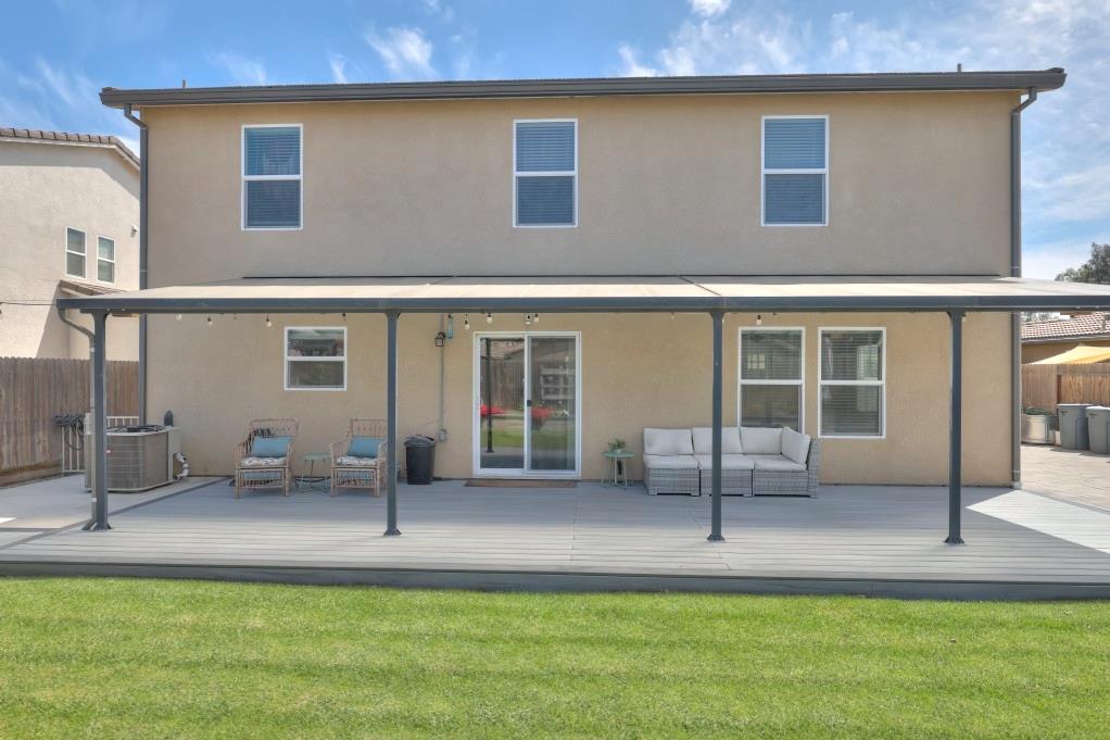 2129 Redding Way Atwater, CA 95301 - Photo 44 of 75 a house view with a outdoor space