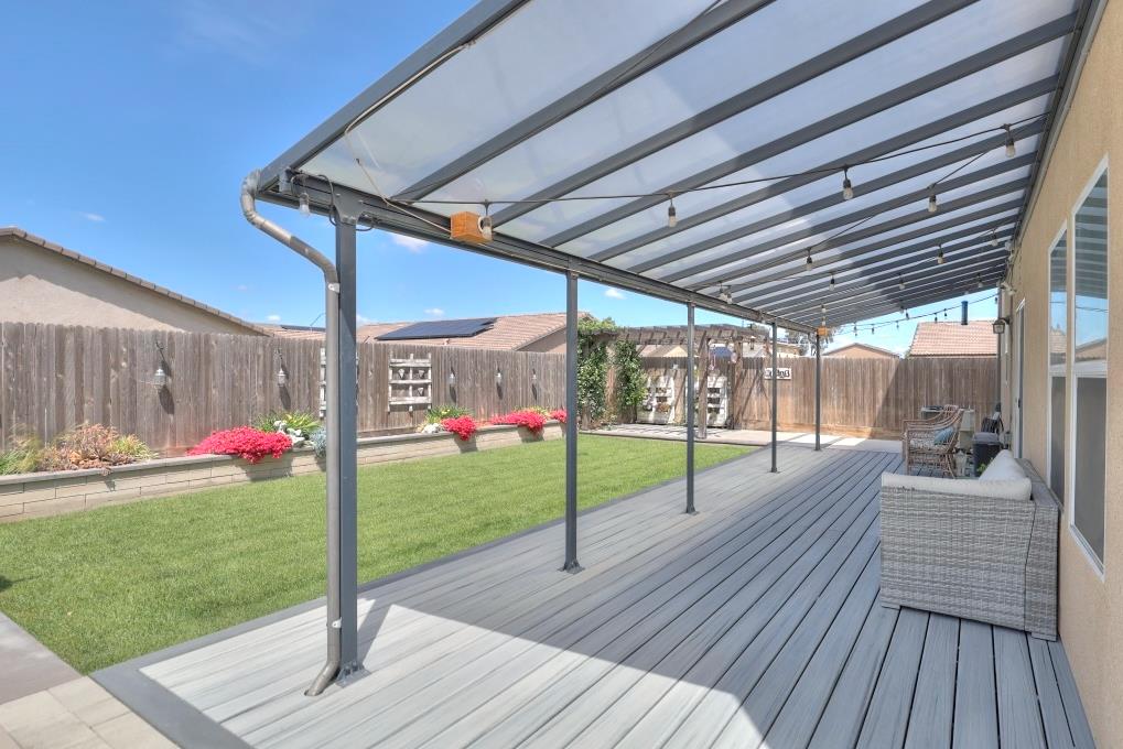 2129 Redding Way Atwater, CA 95301 - Photo 45 of 75 a view of a backyard with wooden floor