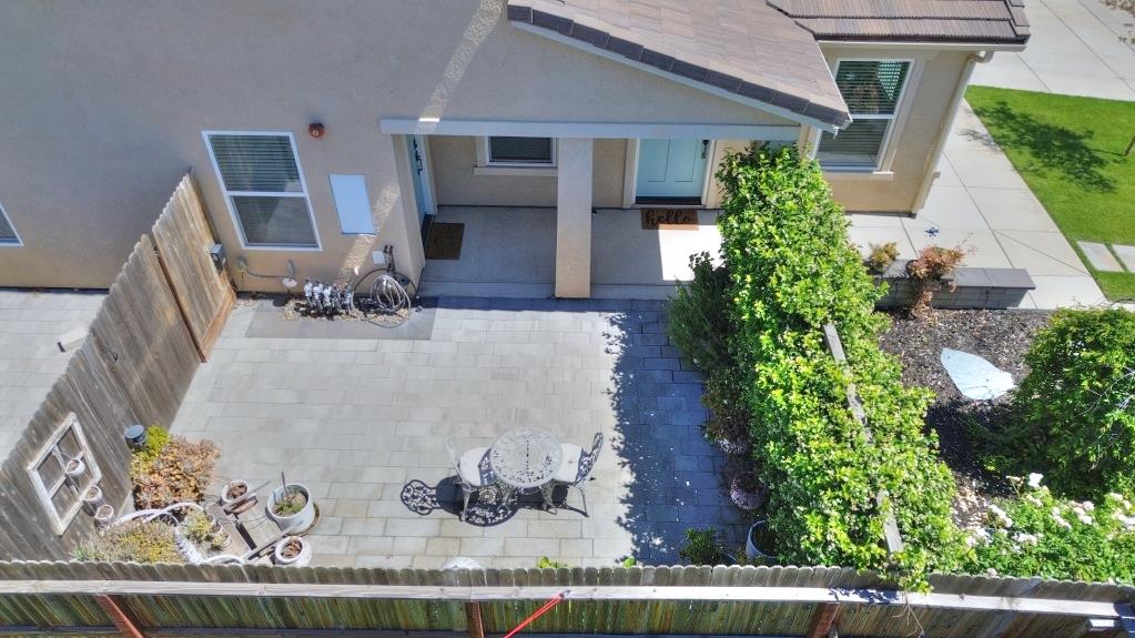 2129 Redding Way Atwater, CA 95301 - Photo 59 of 75 front view of a house with potted plants
