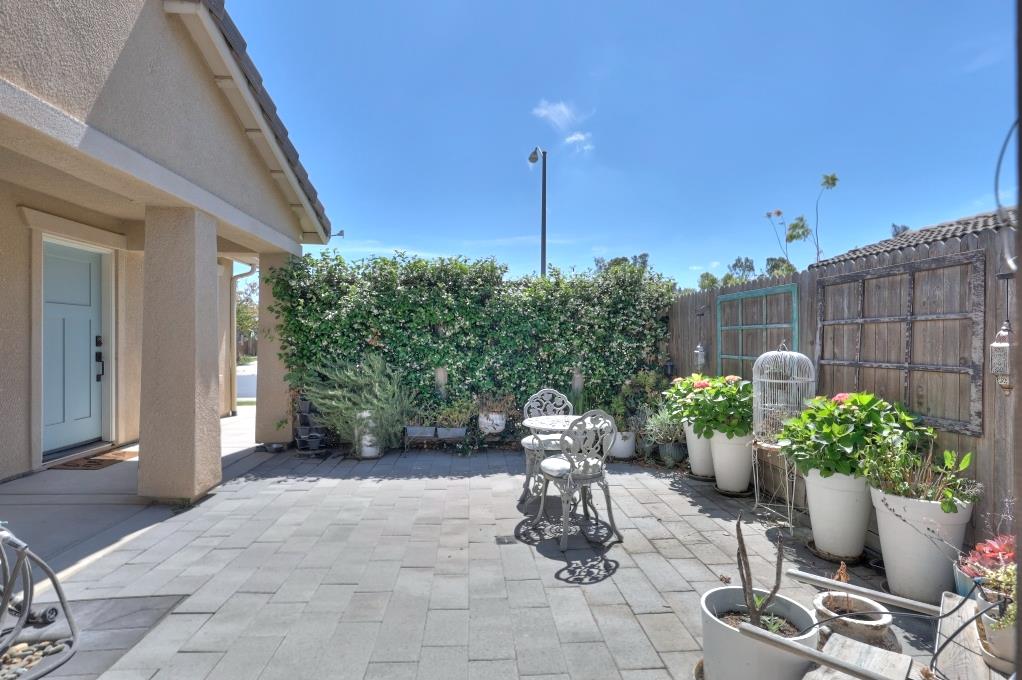 2129 Redding Way Atwater, CA 95301 - Photo 74 of 75 a view of a chair and table in backyard