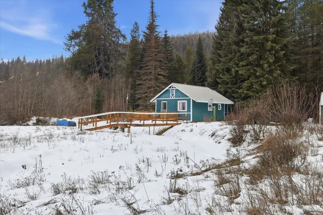 $200,000 | 331 Franco Lane, Cusick, WA 99119