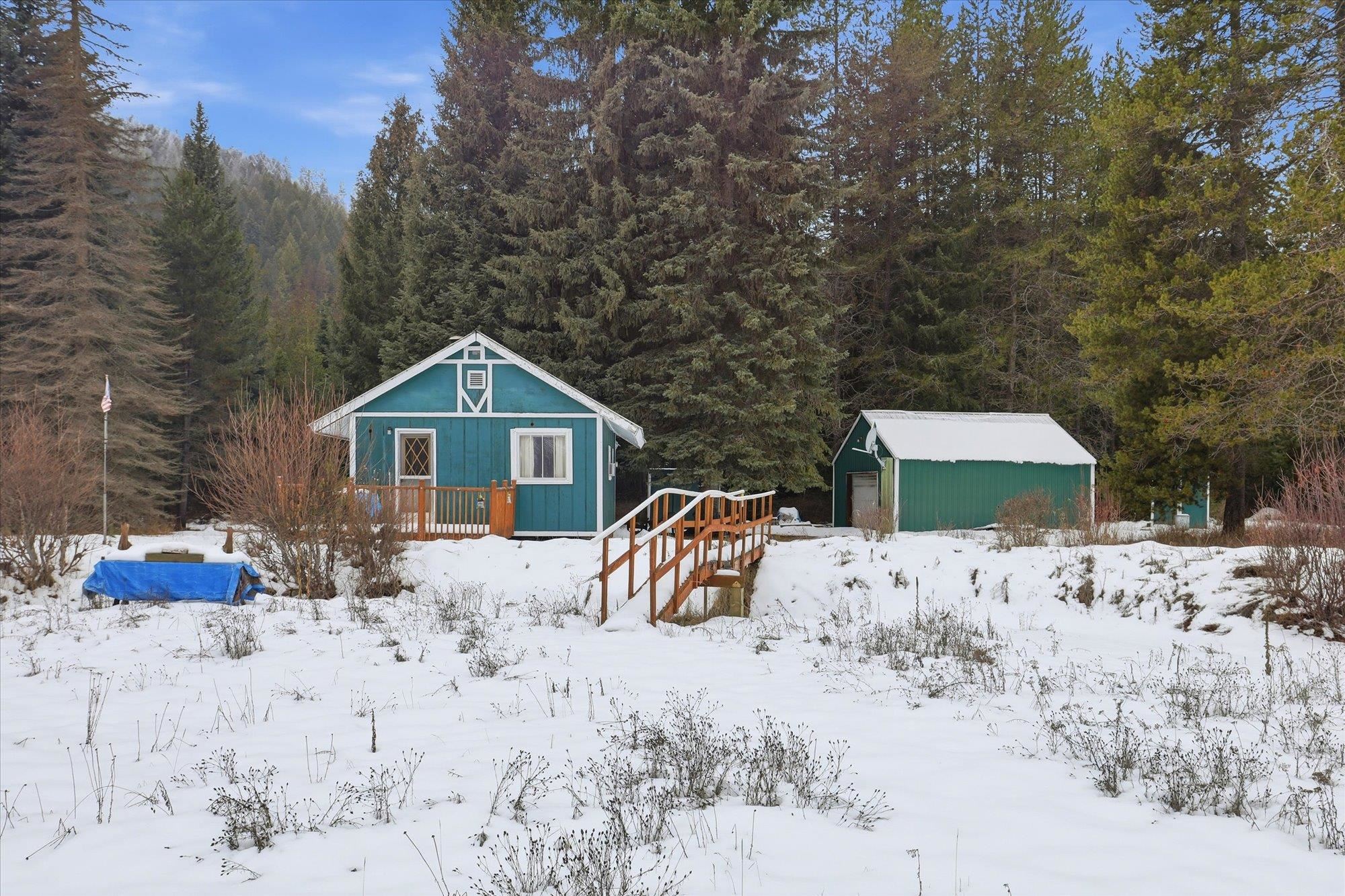 331 Franco Lane Cusick, WA 99119 - Photo 3 of 33