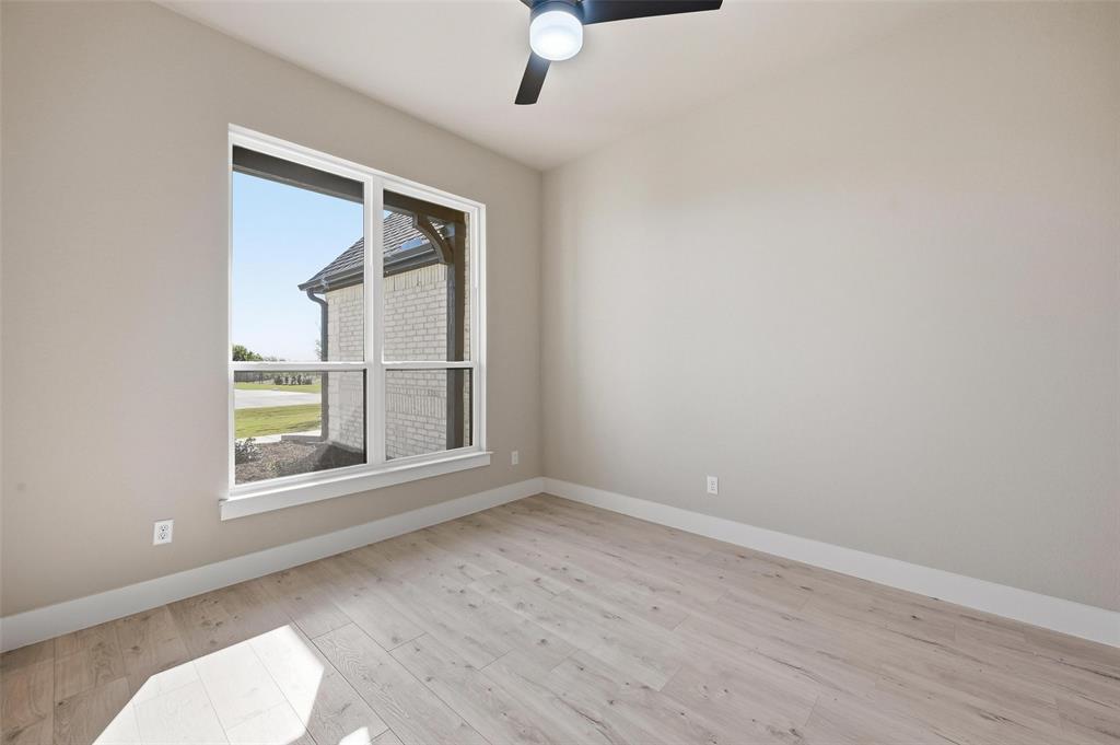 108 Rocky Top Azle, TX 76020 - Photo 15 of 40