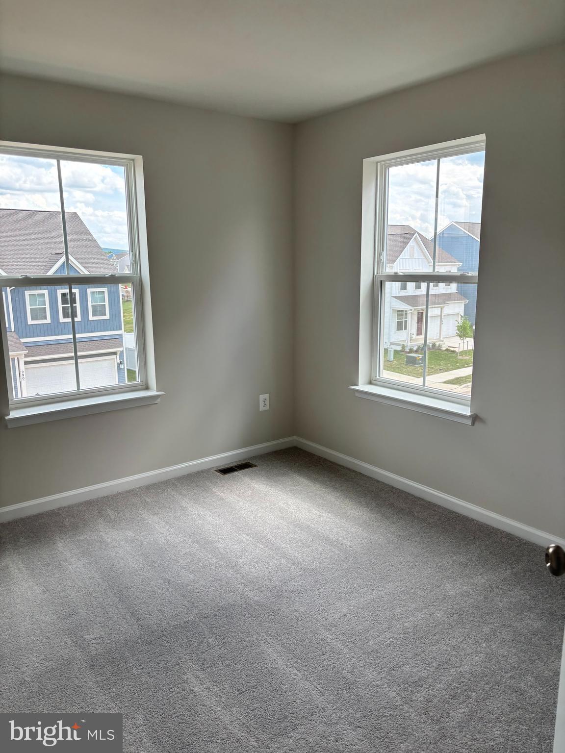 293 Mineral Springs Road Ranson, WV 25438 - Photo 5 of 26