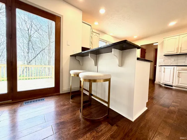 $549,900 | 128 The Woods, Bedford, IN 47421