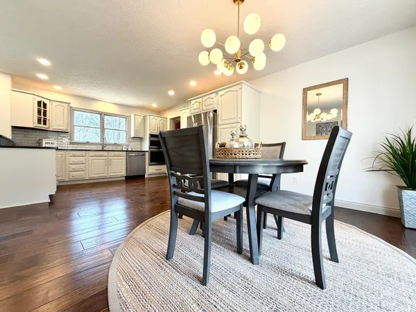 $549,900 | 128 The Woods, Bedford, IN 47421