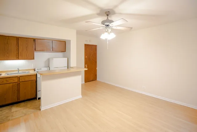 $1,250 | 1504 North Dearborn Parkway, Unit 303, Chicago, IL 60610