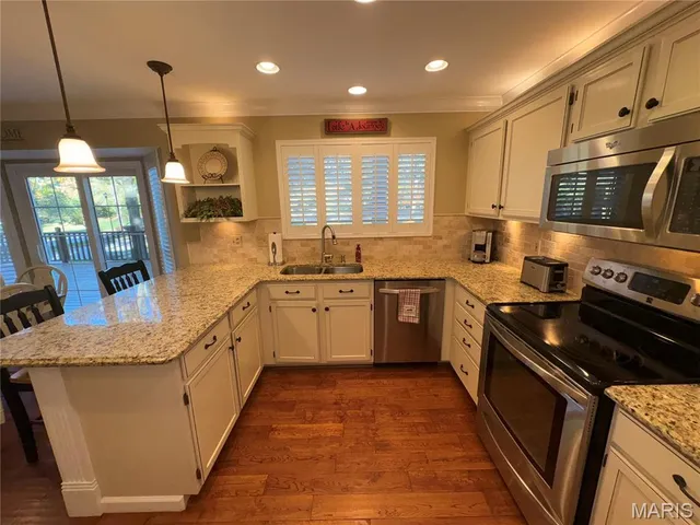 $389,900 | 400 Hunters Crossing Court, Wildwood, MO 63040