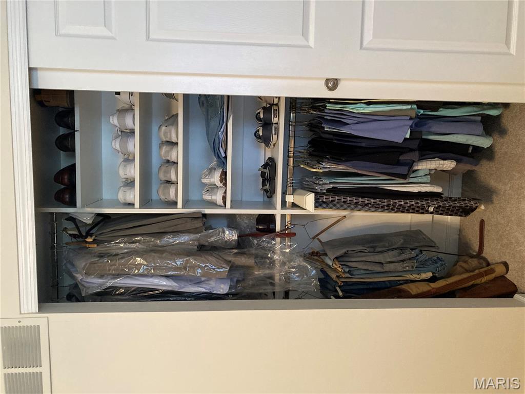 400 Hunters Crossing Court Wildwood, MO 63040 - Photo 32 of 52