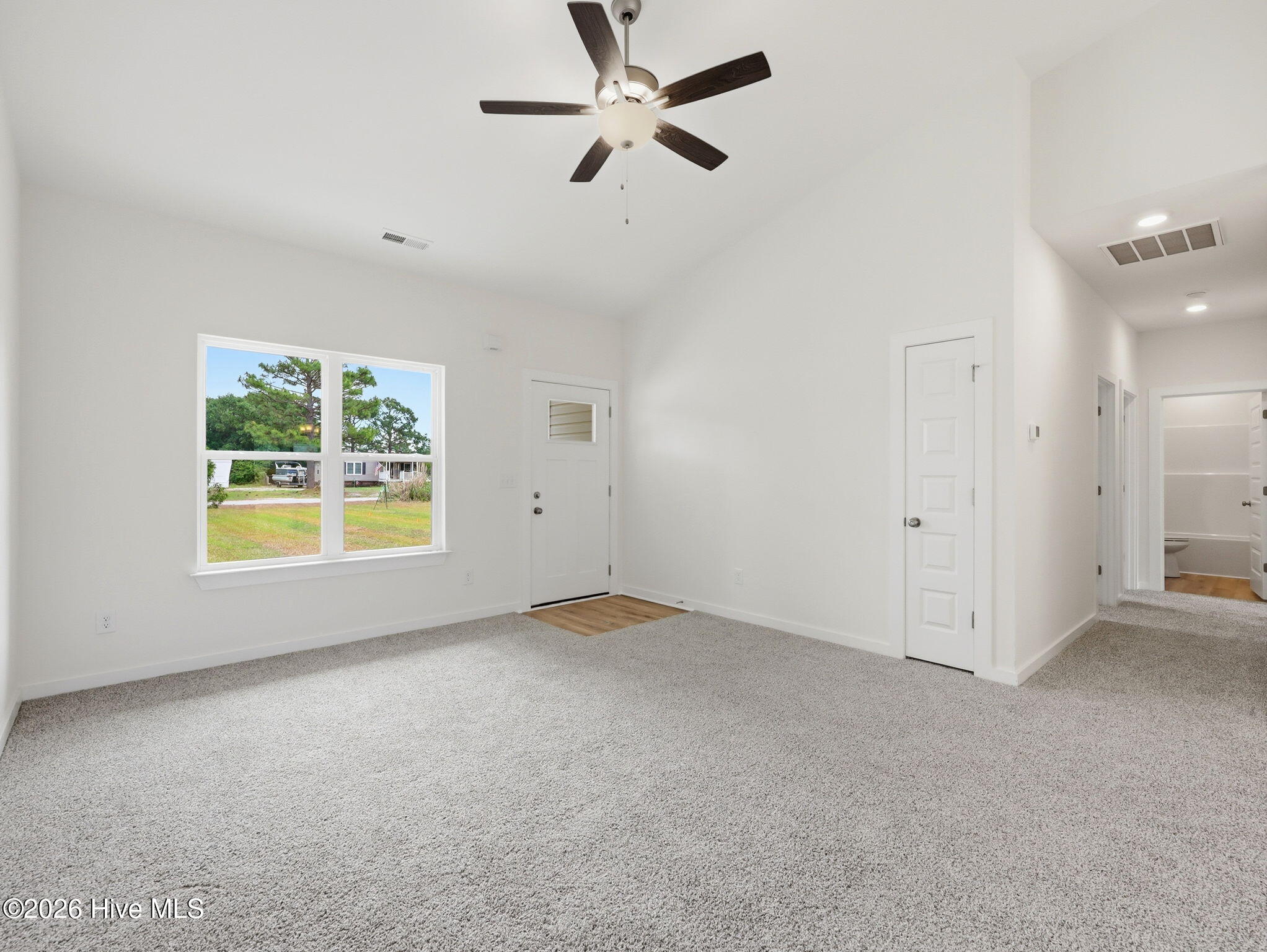 113 North Kings Street Hubert, NC 28539 - Photo 7 of 44