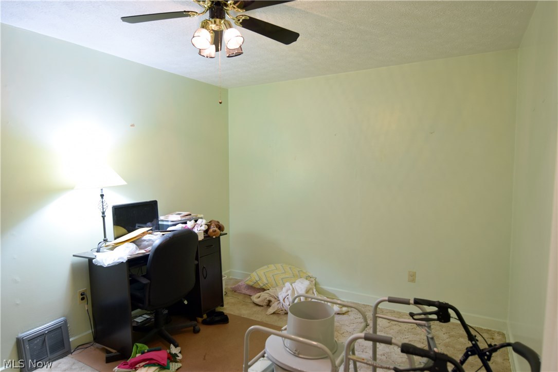 1633 Stillwagon Road Southeast Warren, OH 44484 - Photo 26 of 35 Gallery Image 26