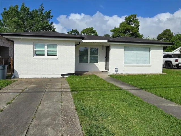 $2,500 | 1800 Stafford Street, Unit A, Gretna, LA 70053