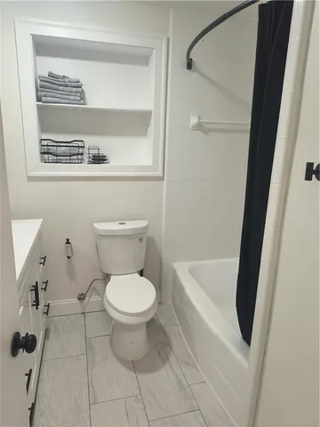 $2,500 | 1800 Stafford Street, Unit A, Gretna, LA 70053