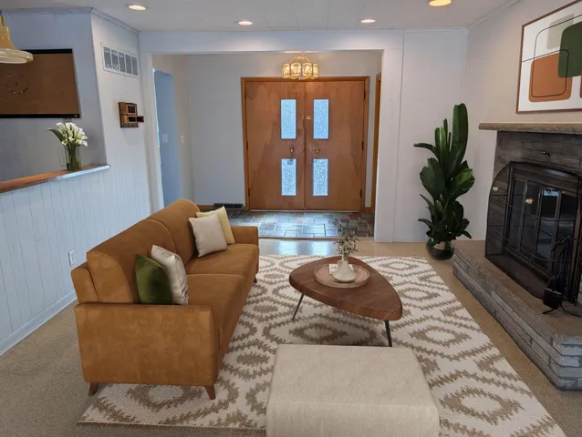 $200,000 | 2032 West Laurel Street, Freeport, IL 61032