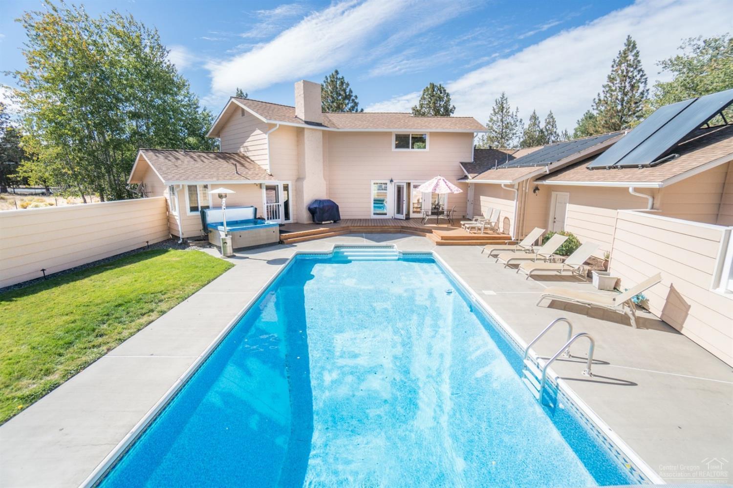 67134 Gist Road Bend, OR 97703 - Photo 18 of 24 Gallery Image 18