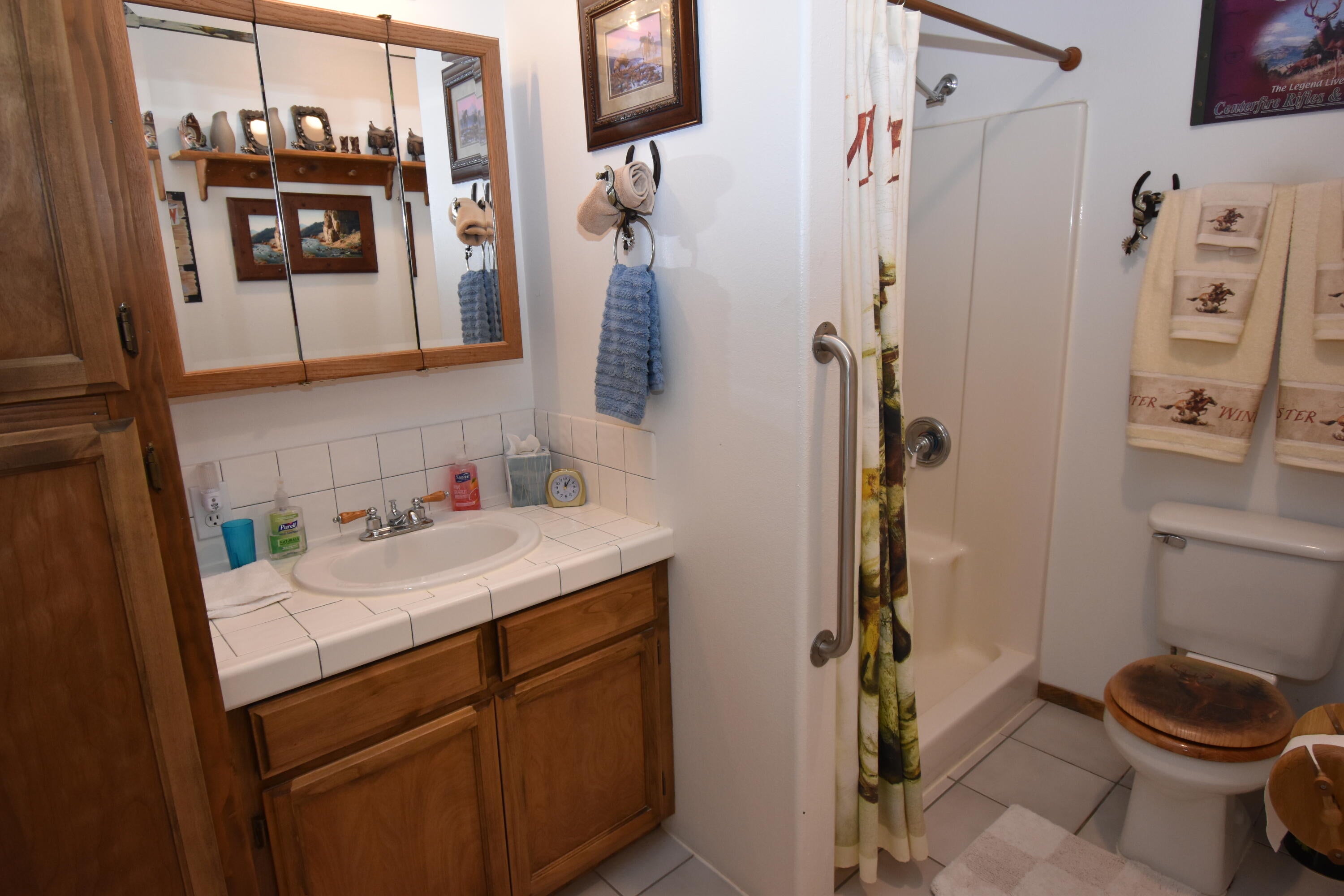 372 Bond Road Shady Cove, OR 97539 - Photo 21 of 33 Interior 13