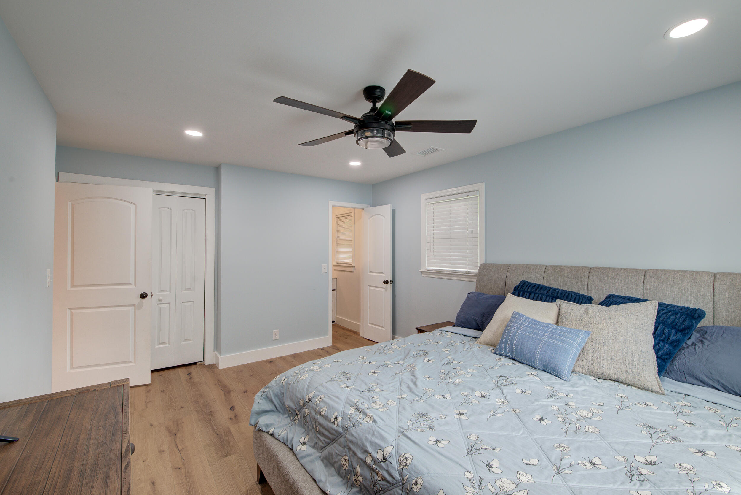 843 Trent Street Charleston, SC 29414 - Photo 15 of 49