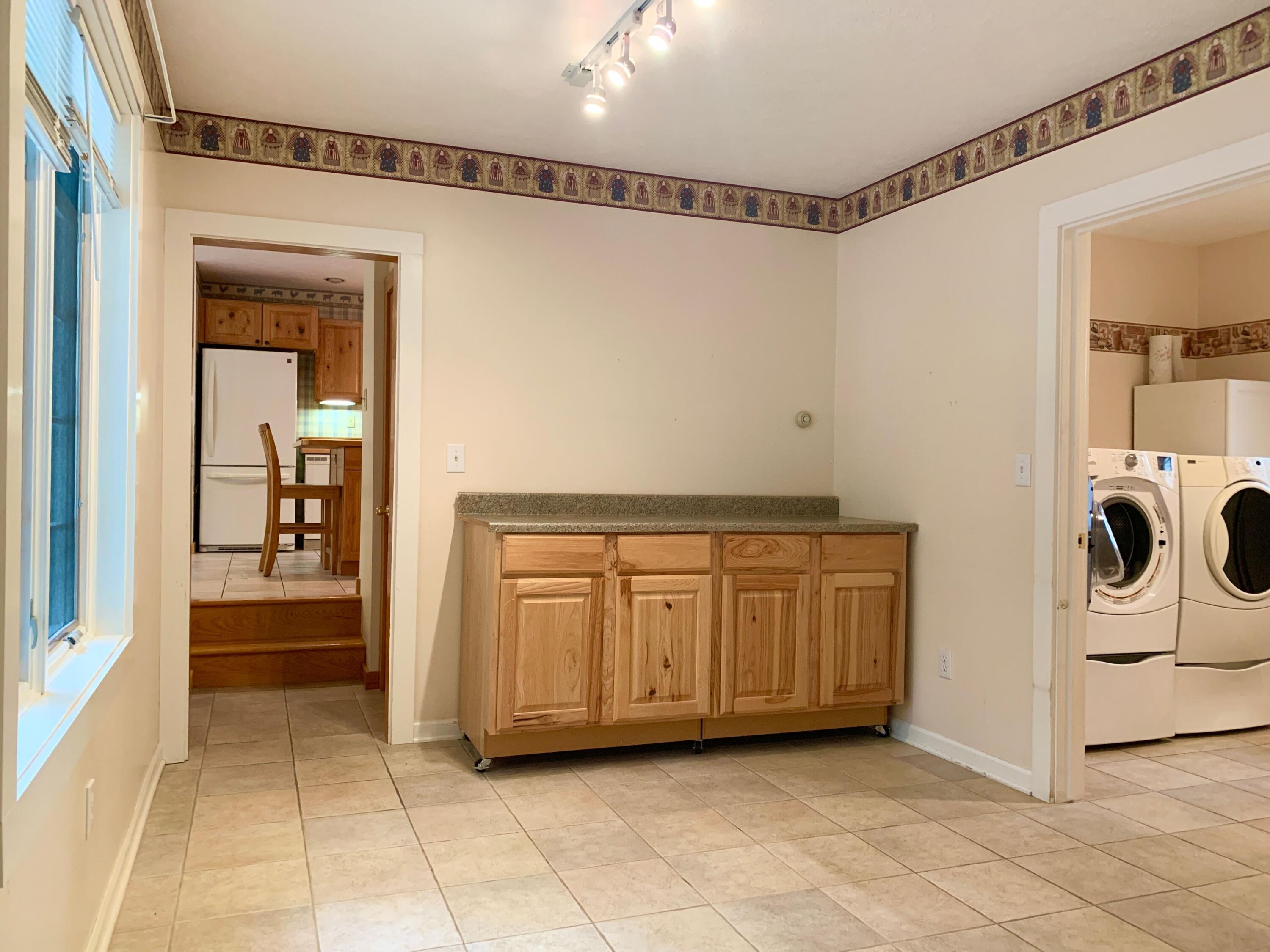 706 Leo Road Jackson, MI 49203 - Photo 31 of 38 706 Leo 32