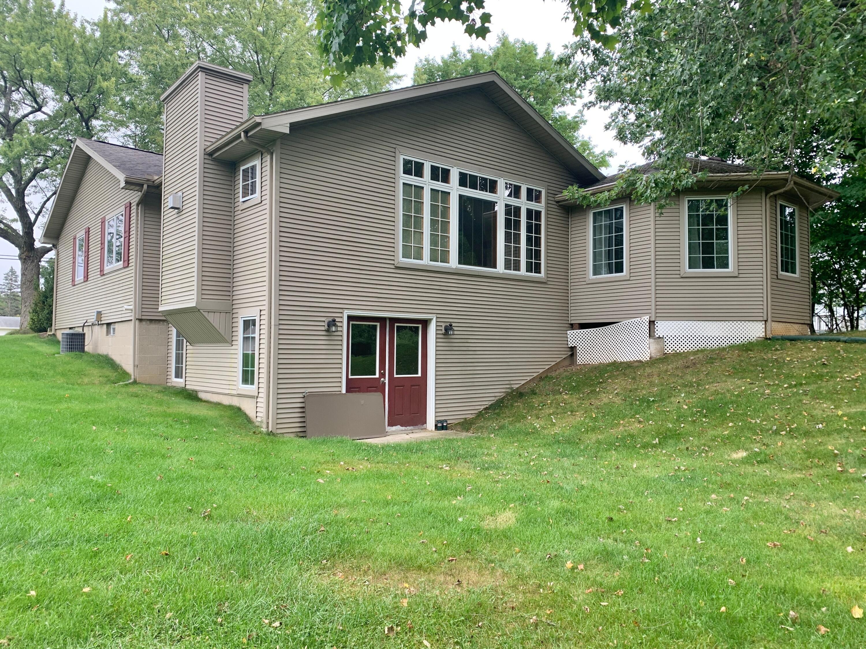 706 Leo Road Jackson, MI 49203 - Photo 7 of 38 706 Leo 8