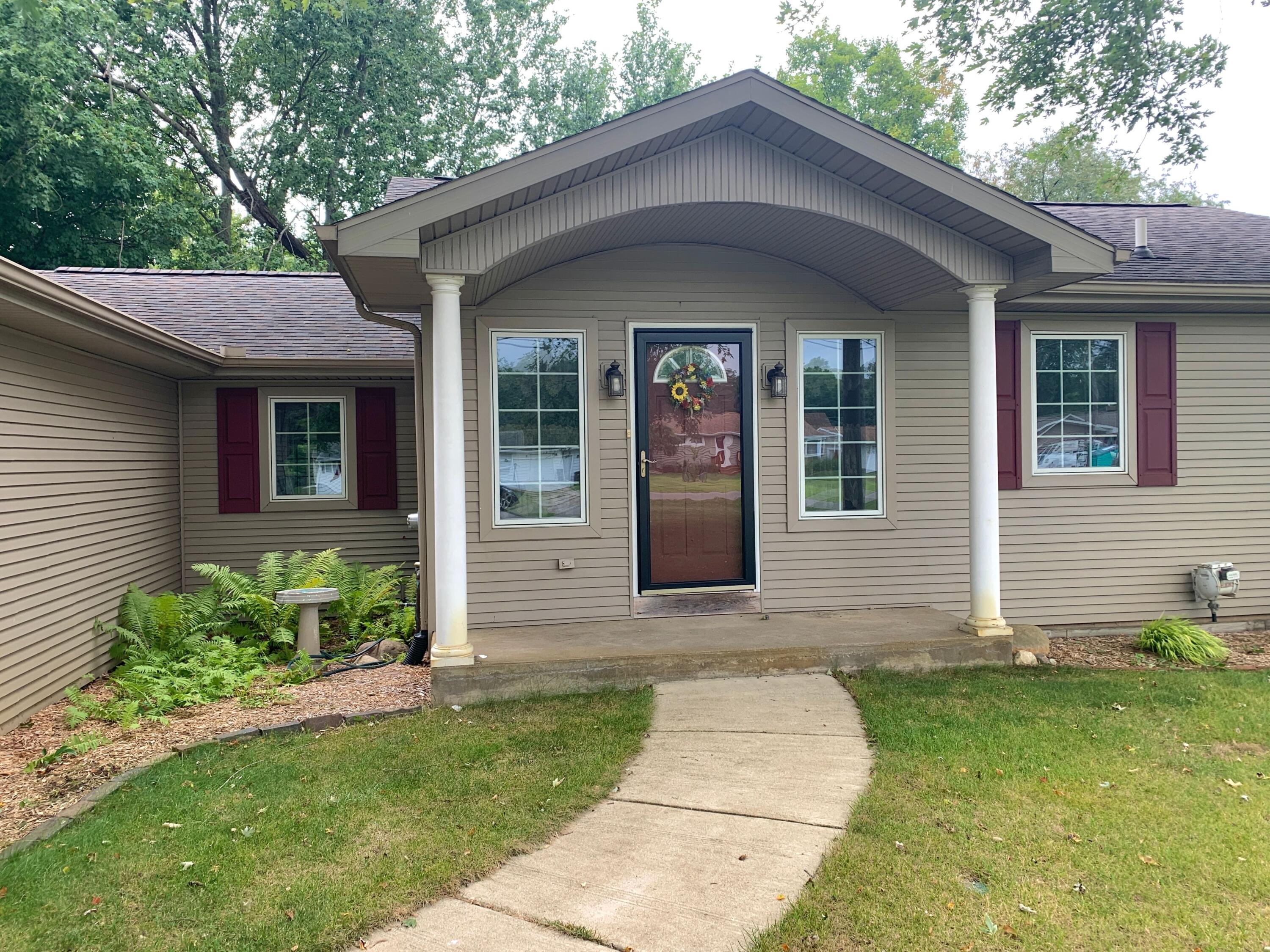 706 Leo Road Jackson, MI 49203 - Photo 9 of 38 706 Leo 10