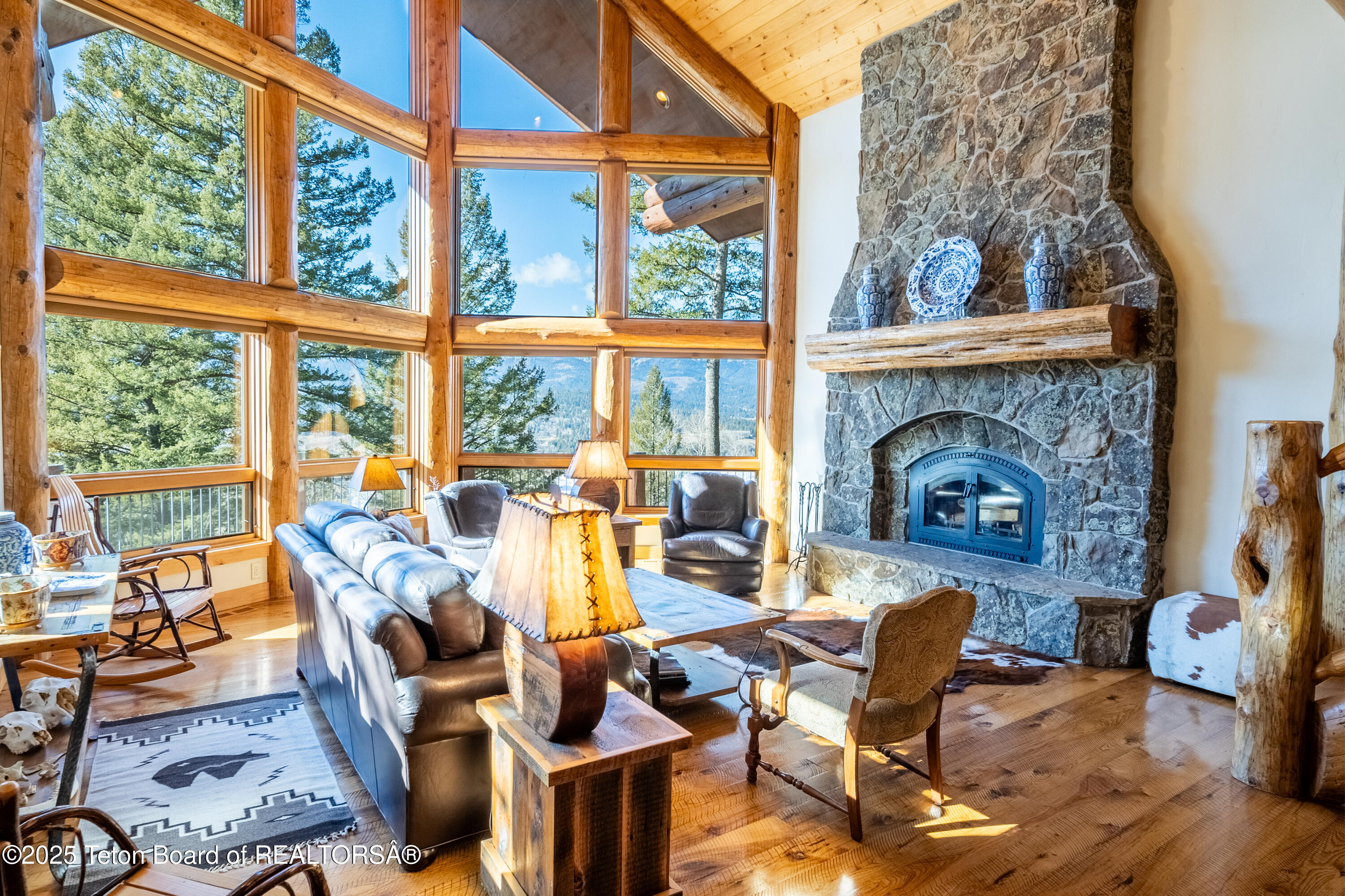 1558 Trail Ridge Road Alpine, WY 83128 - Photo 9 of 45 Great Room