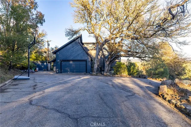 $1,199,000 | 8110 Castenada Lane, Atascadero, CA 93422