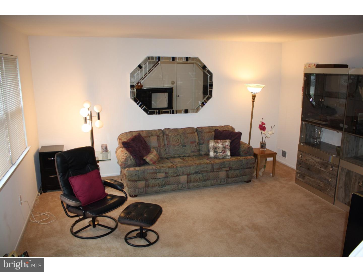 9911 Wingtip Road Philadelphia, PA 19115 - Photo 3 of 19 Gallery Image 3