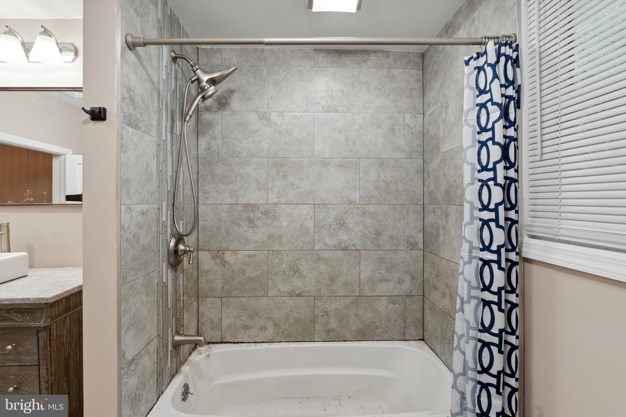 659 West Forest Grove Road Vineland, NJ 08360 - Photo 4 of 24