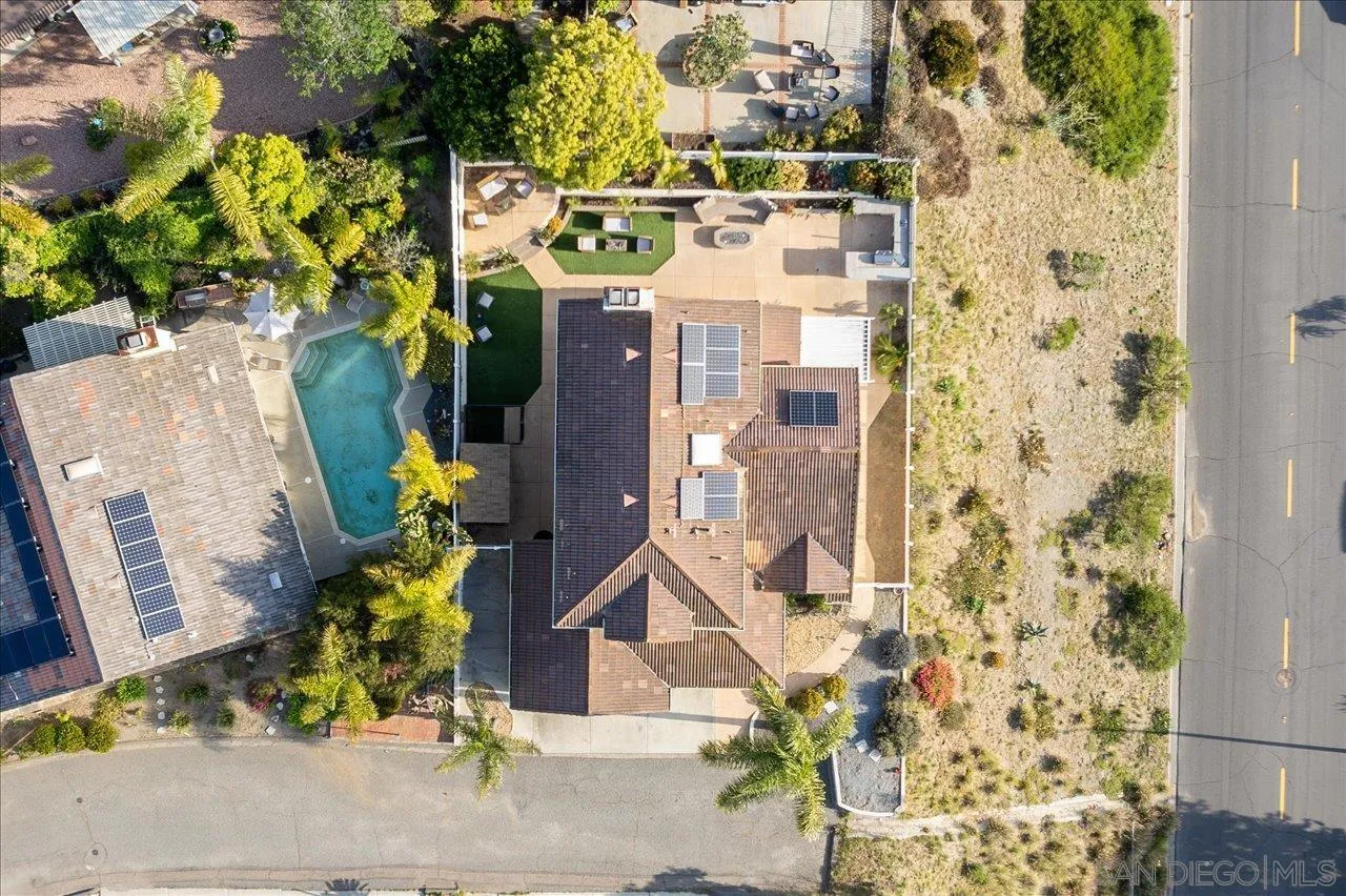 1321 Clear Crest Circle Vista, CA 92084 - Photo 29 of 30