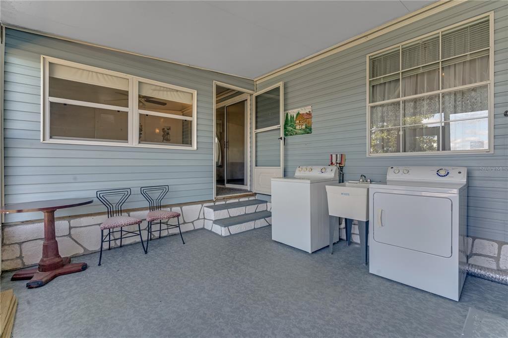300 Beech Court Cocoa, FL 32926 - Photo 23 of 32 a dining room with furniture and windows