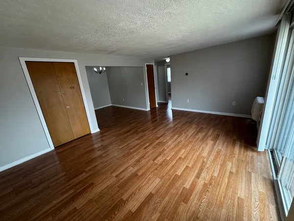$2,100 | 30 Worthen Street, Unit C2, Chelmsford, MA 01824