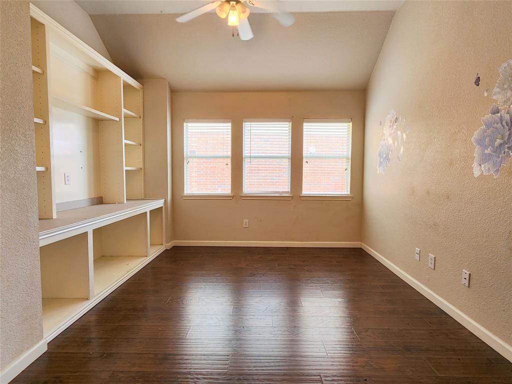 1605 Cardinal Way Aubrey, TX 76227 - Photo 10 of 22