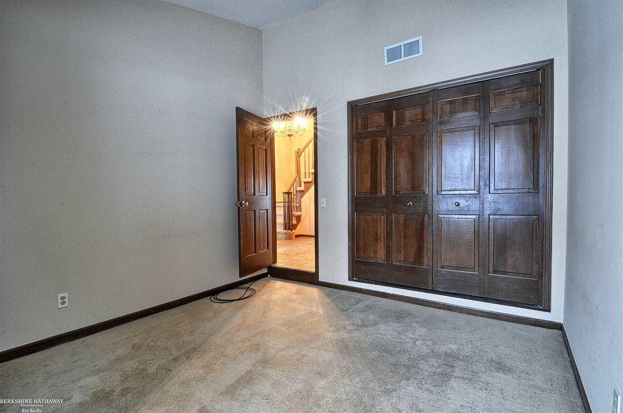 1935 Marcastle Court Rochester Hills, MI 48309 - Photo 20 of 33