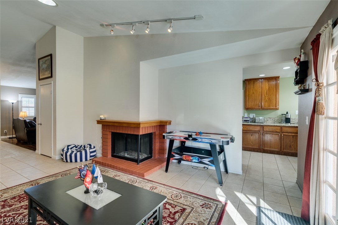 362 Umbria Way Henderson, NV 89014 - Photo 14 of 43