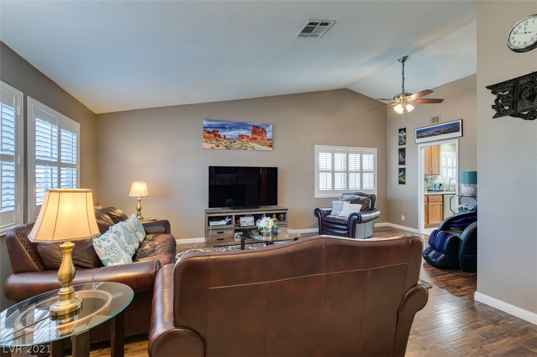 362 Umbria Way Henderson, NV 89014 - Photo 4 of 43