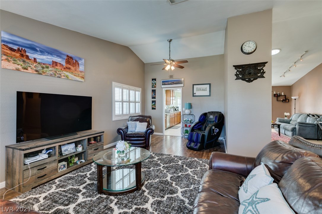 362 Umbria Way Henderson, NV 89014 - Photo 5 of 43