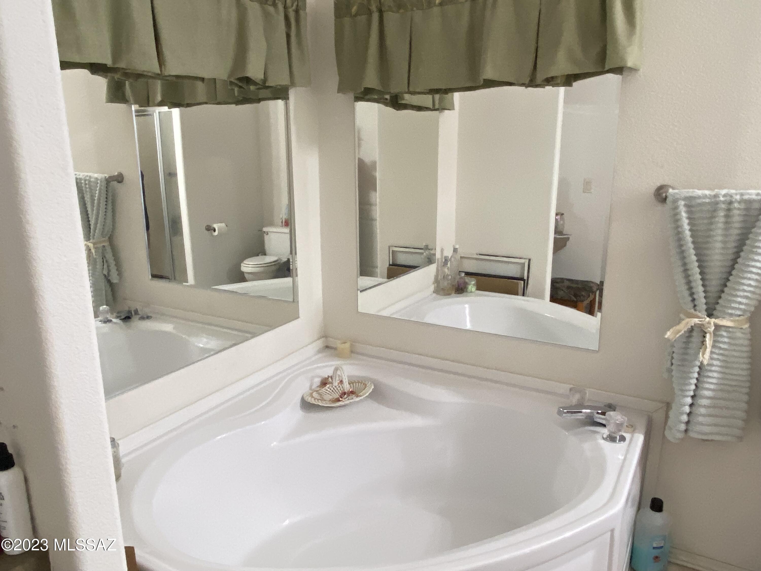 7181 North Gemstone Road Tucson, AZ 85743 - Photo 5 of 43 Gallery Image 5