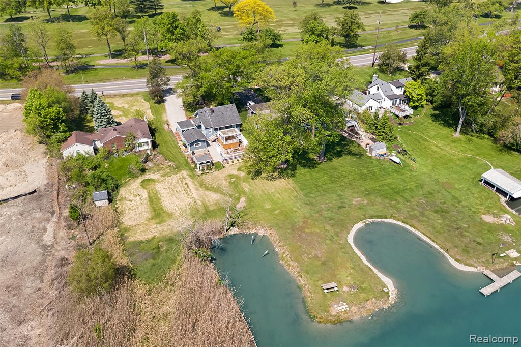 22827 Meridian Road Grosse Ile, MI 48138 - Photo 5 of 44