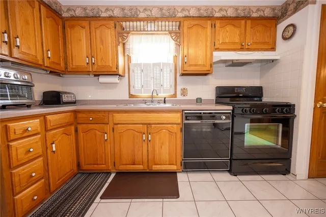 $299,900 | 176 Steven Drive, Cheektowaga, NY 14227