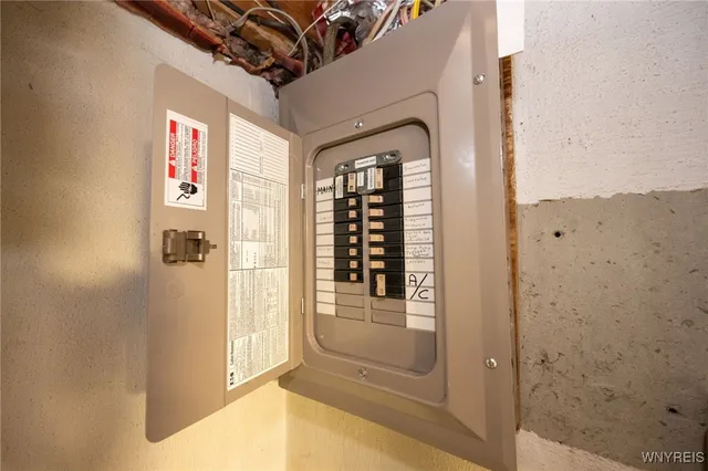 $299,900 | 176 Steven Drive, Cheektowaga, NY 14227