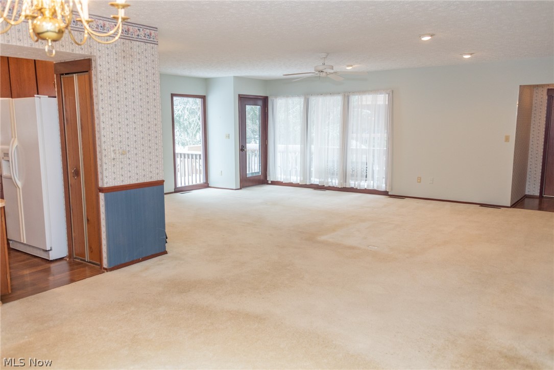 171 Granger Road, Unit 155 Medina, OH 44256 - Photo 5 of 24 View of the great room from the dining room