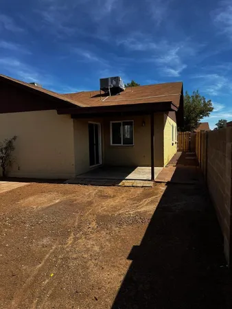 $2,295 | 442 South 32nd Place, Mesa, AZ 85204