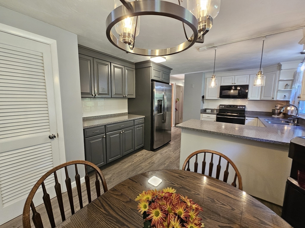 232 Cady Street Ludlow, MA 01056 - Photo 8 of 34