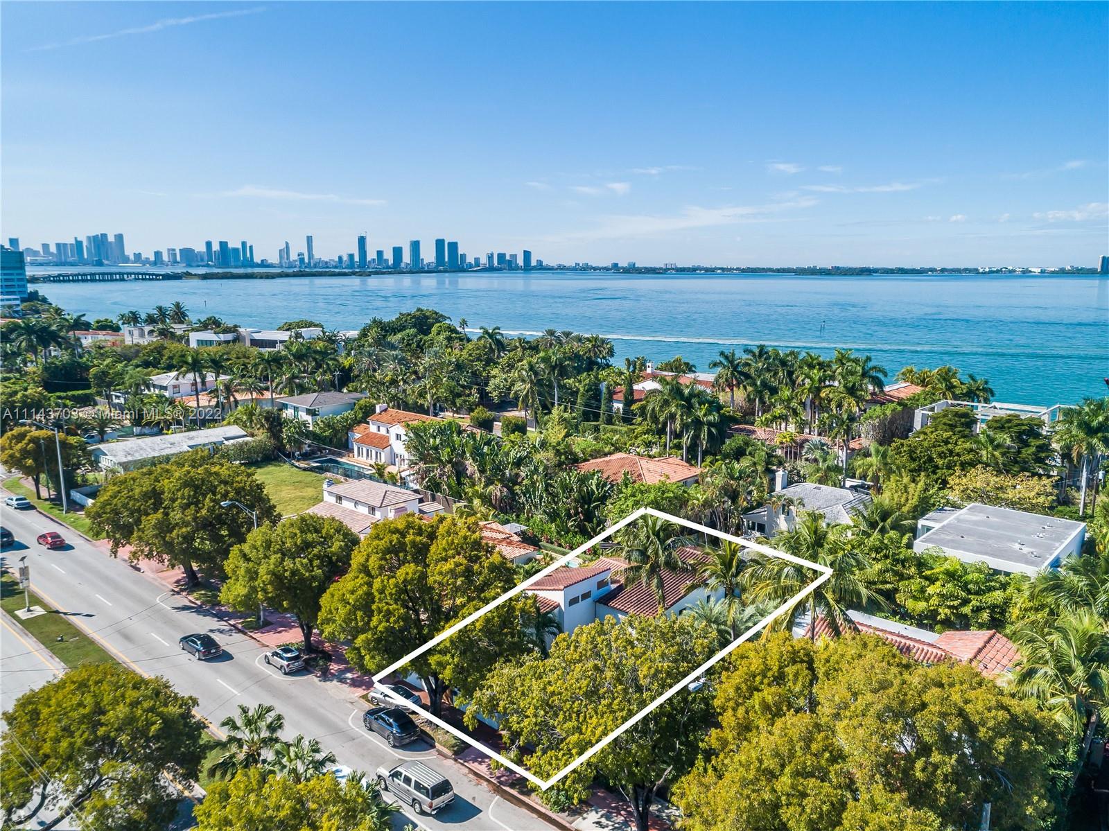 4422 Alton Road Miami Beach, FL 33140 - Photo 36 of 37 a view of a city